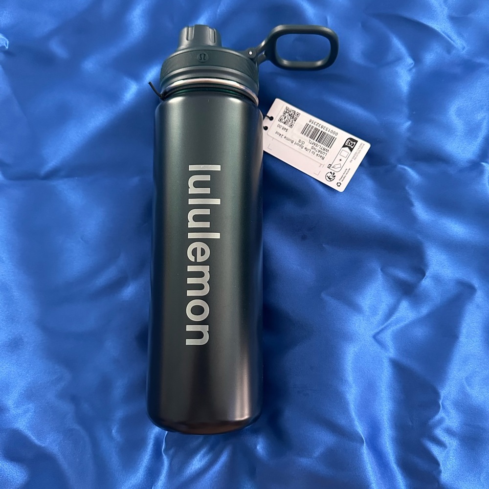 Lululemon Rainforest Green Water Bottle